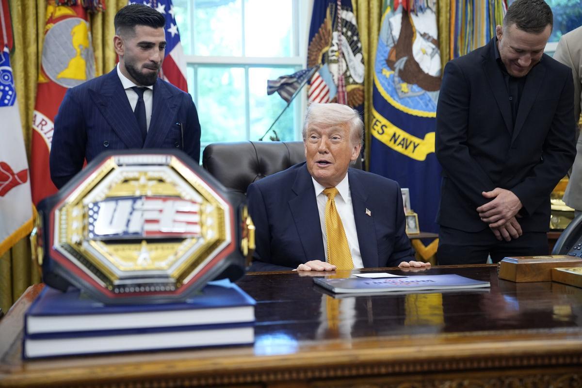 Trump, con Topuria en el despacho Oval