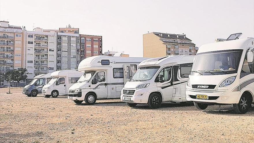 Vinaròs regulará con un párking de 4.000 m2 el turismo de caravanas