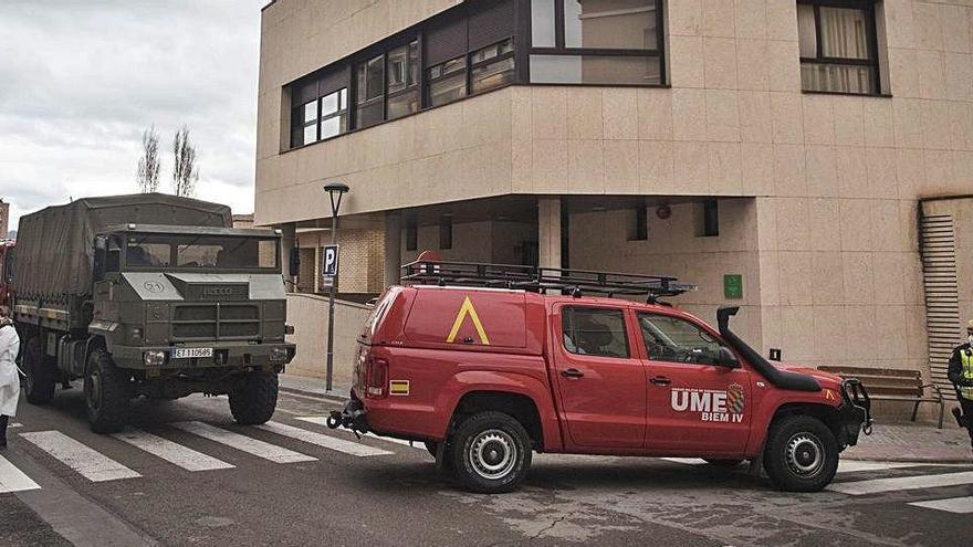 L&#039;exèrcit fent tasques de desinfecció a la residència de Sant Joan