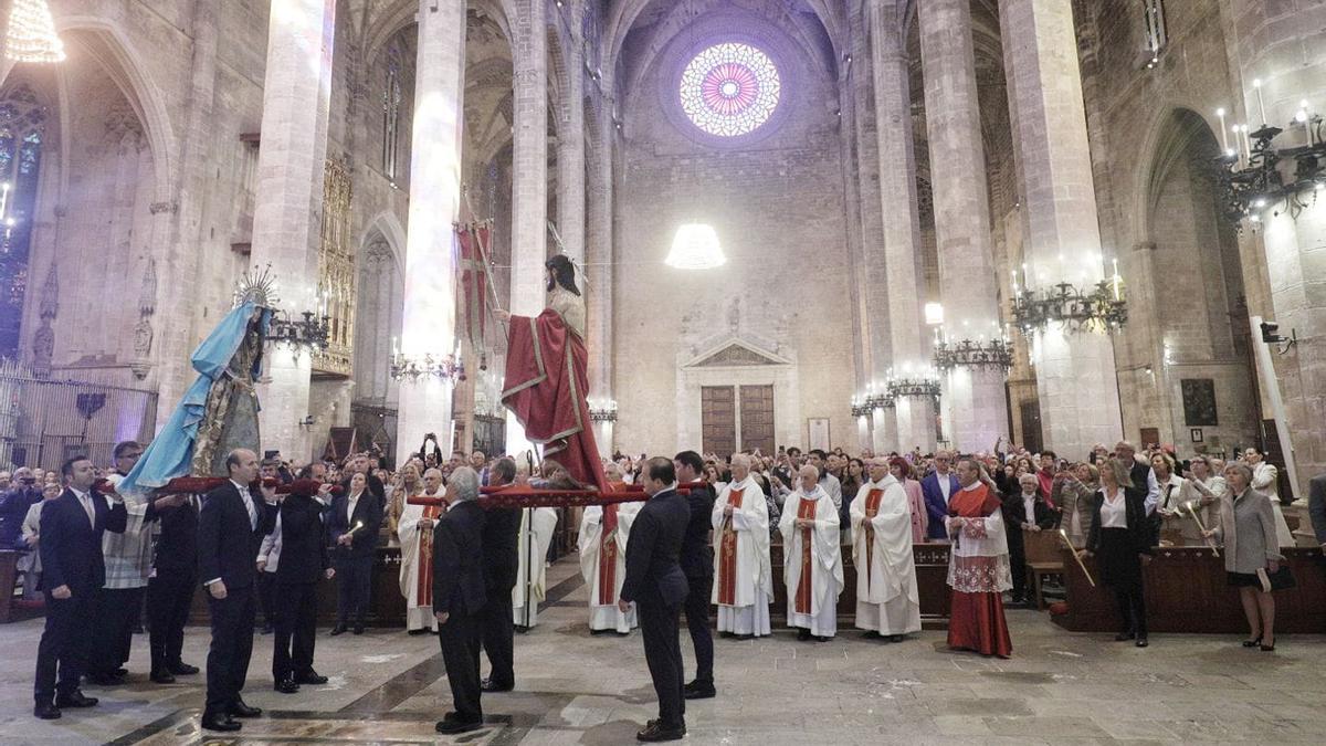La procesión del Encuentro en la Catedral de Mallorca