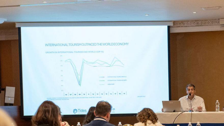 Los expertos piden transformar la gestión del turismo global