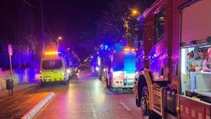 Mor una dona i 14 persones resulten ferides per un incendi en una residència de Matadepera