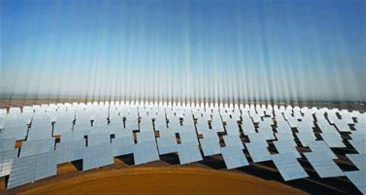 Una central termosolar. Una central termosolar.