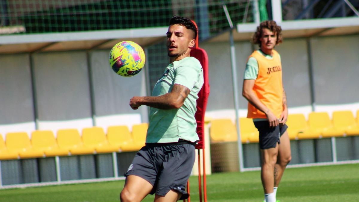 El lateral Dani Tasende está haciendo una gran temporada con el filial.