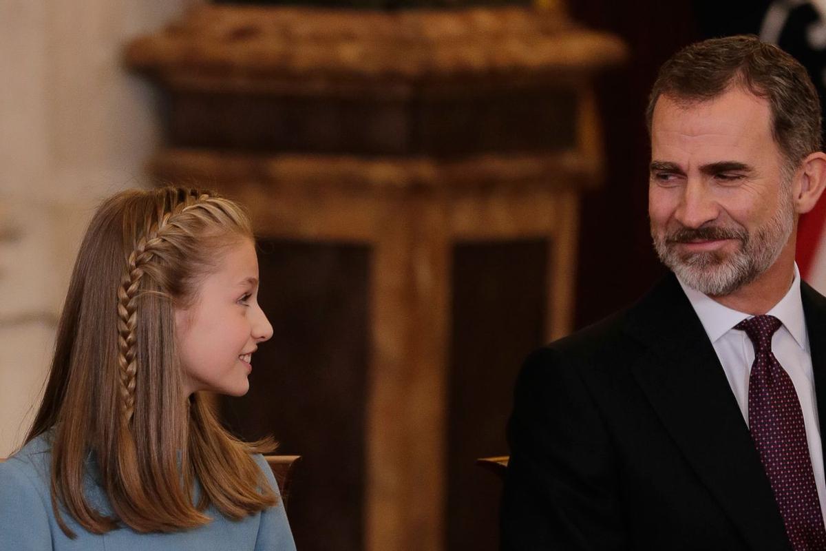 Las miradas del rey Felipe VI y la Princesa de Asturias
