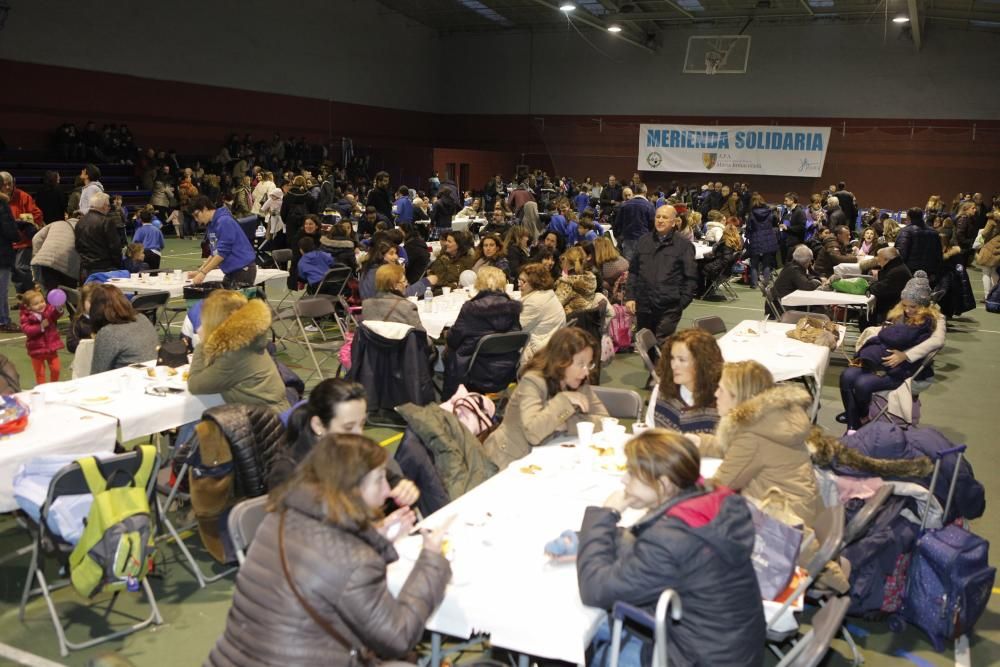 Merienda solidaria en la Inmaculada