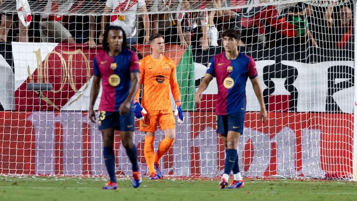 Ter Stegen, junto a Kounde y Cubarsí en Vallecas