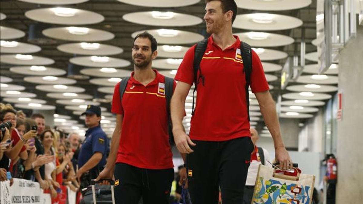 Claver junto a Calderón a su llegada a Madrid procedente de Río de Janeiro