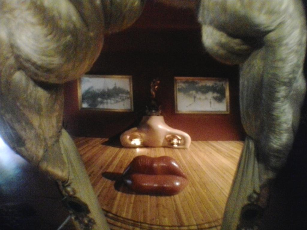 Mae West, Dali, Figueres
