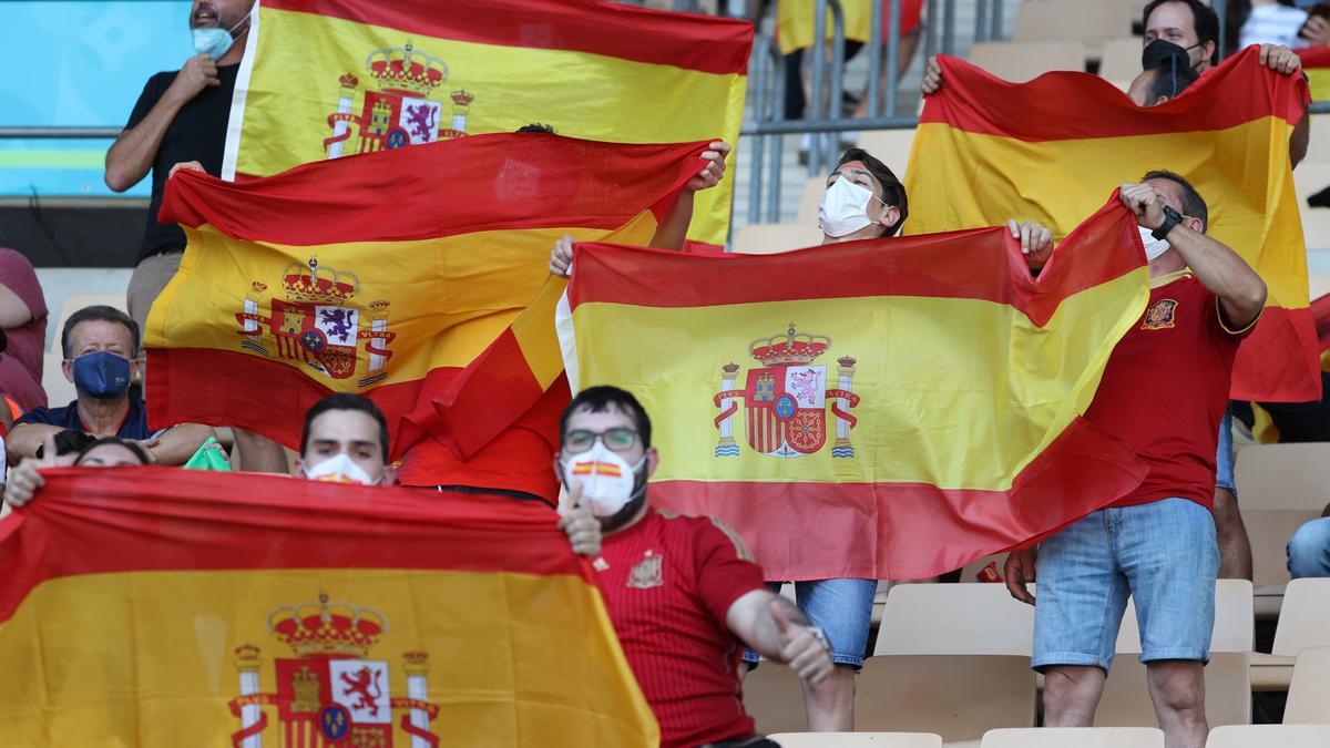 La Cartuja vibra en el partido decisivo de España