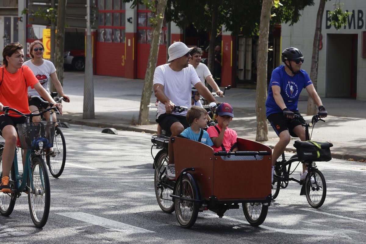 La fiesta de la bicicleta regresa a las calles de Barcelona con la Bicicletada.