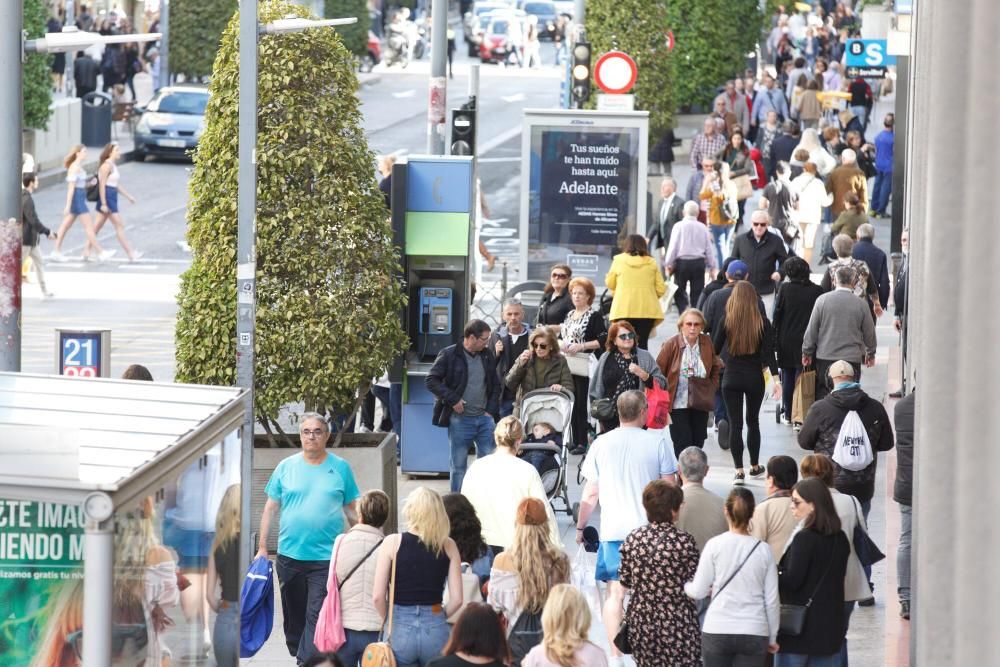 El Black Friday colapsa el centro de Alicante