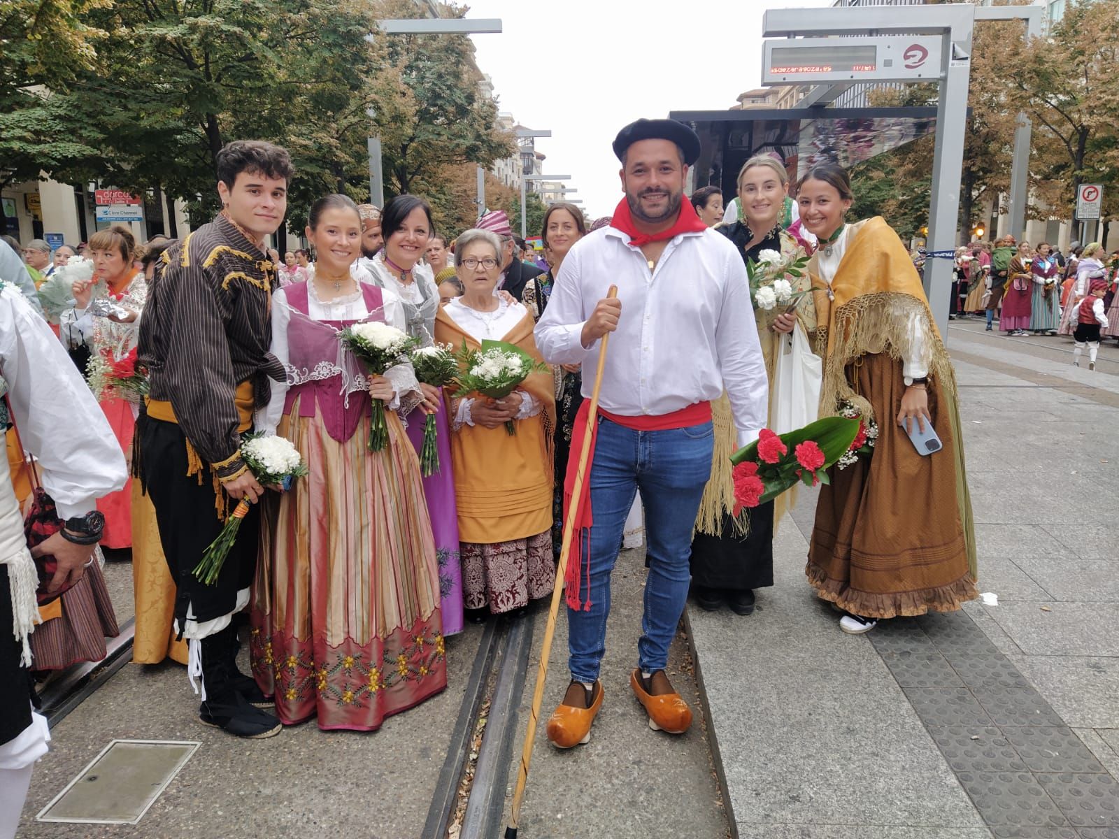 En imágenes | La Ofrenda de Flores a la Virgen del Pilar 2023 (I)