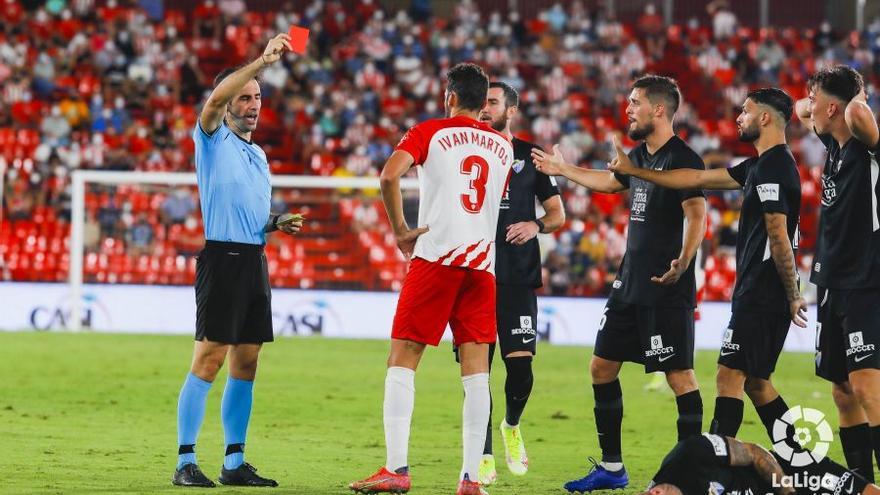 Las imágenes del UD Almería - Málaga CF de la cuarta jornada de LaLiga SmartBank