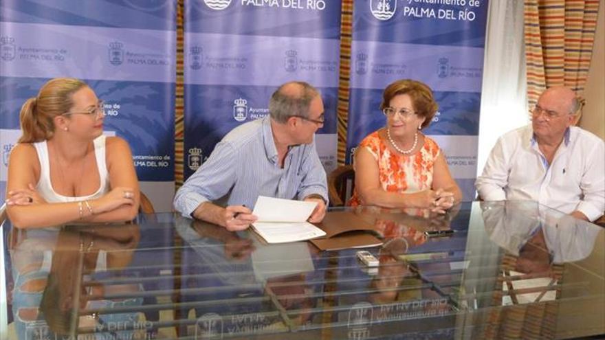 Firmado el convenio entre el Consistorio y la hermandad de la patrona