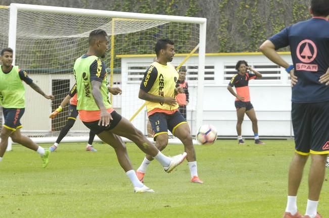 ENTRENAMIENTO DE LA UD LAS PALMAS EN BARRANCO ...