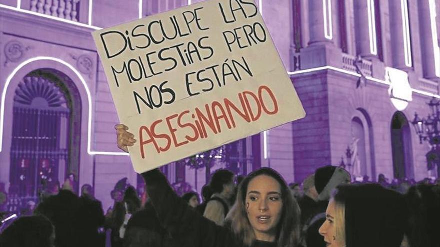 140 mujeres reciben ayudas Junta para víctimas violencia género