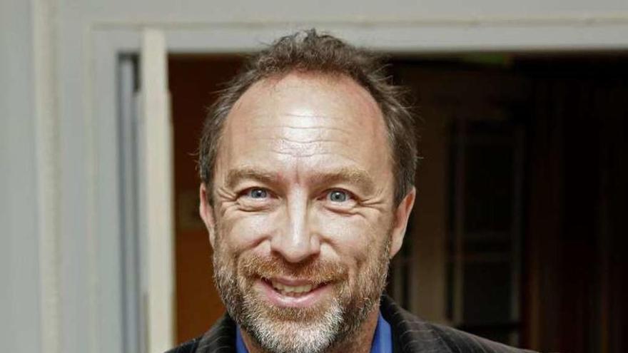 Jimmy Wales.