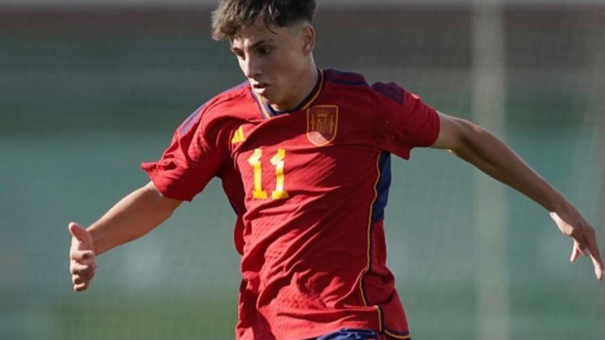 Iván Valero Sales, de Castelló, con la selección española sub-14.