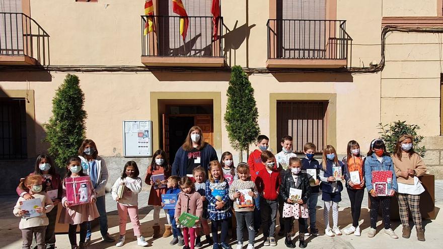 Participantes en el concurso de dibujo celebrado el 24 de octubre, Día de las Bibliotecas. | SERVICIO ESPECIAL