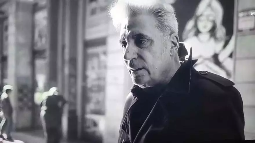 Loquillo convierte a Raquel Meller en catalana