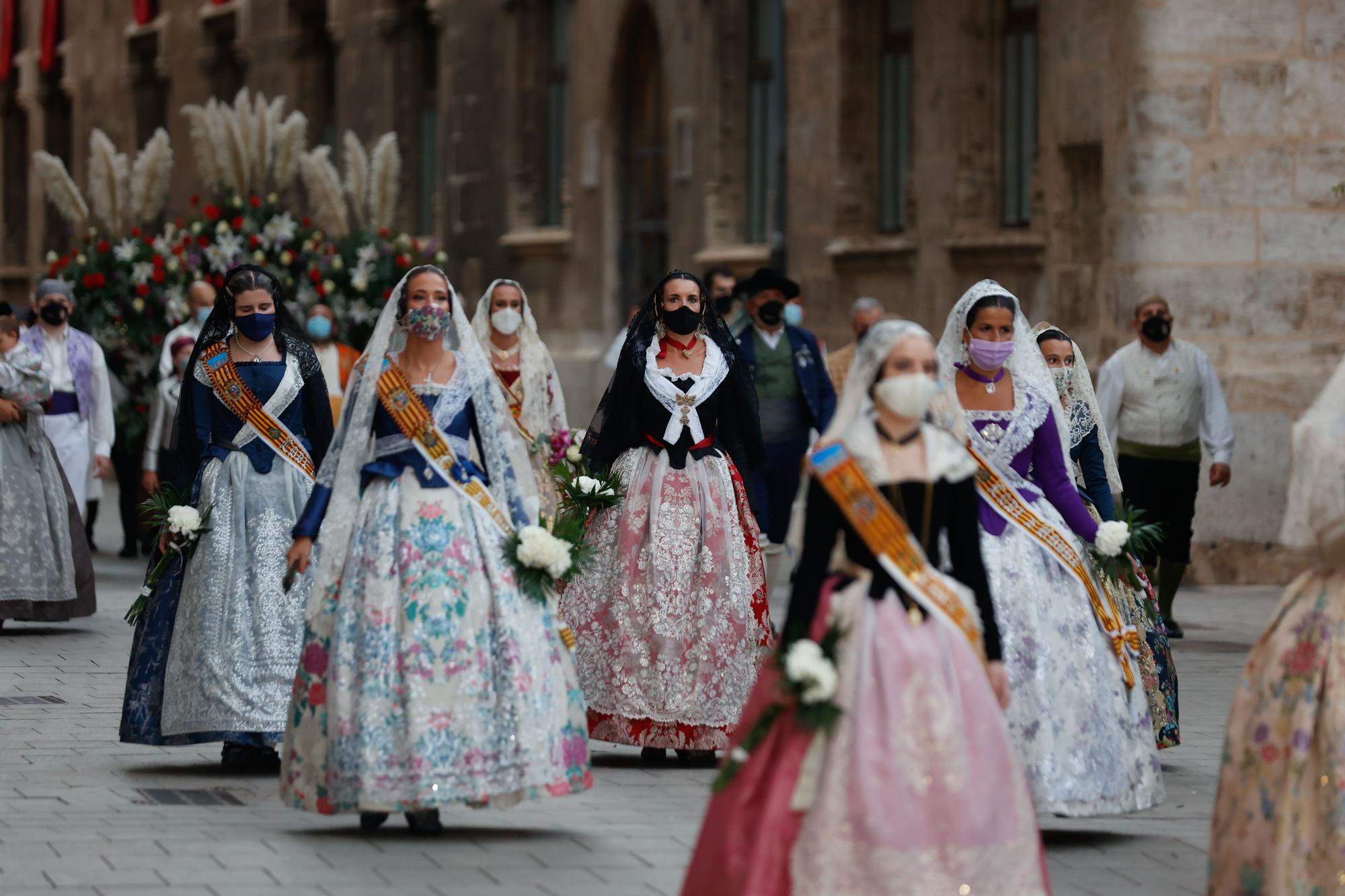 Búscate en el segundo día de Ofrenda por la calle de Caballeros (entre las 20.00 y las 21.00 horas)