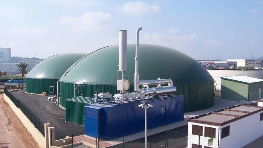 Imagen de la planta de biogás y fertilizantes de Toysal en el Polígono de As Gándaras (O Porriño). // FdV