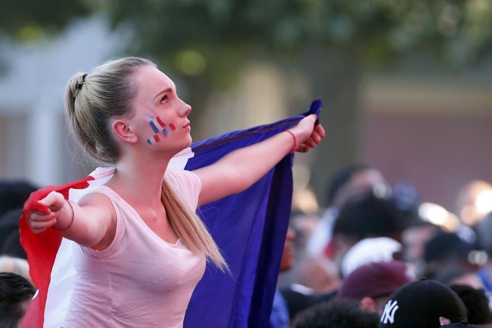 Las aficiones calientan el Alemania-Francia