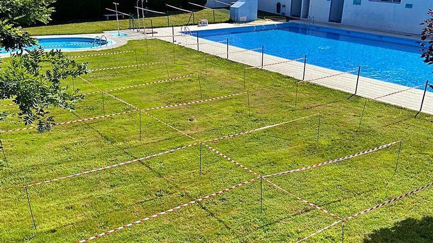 Espacios delimitados en la piscinas de la capital trasdezana.