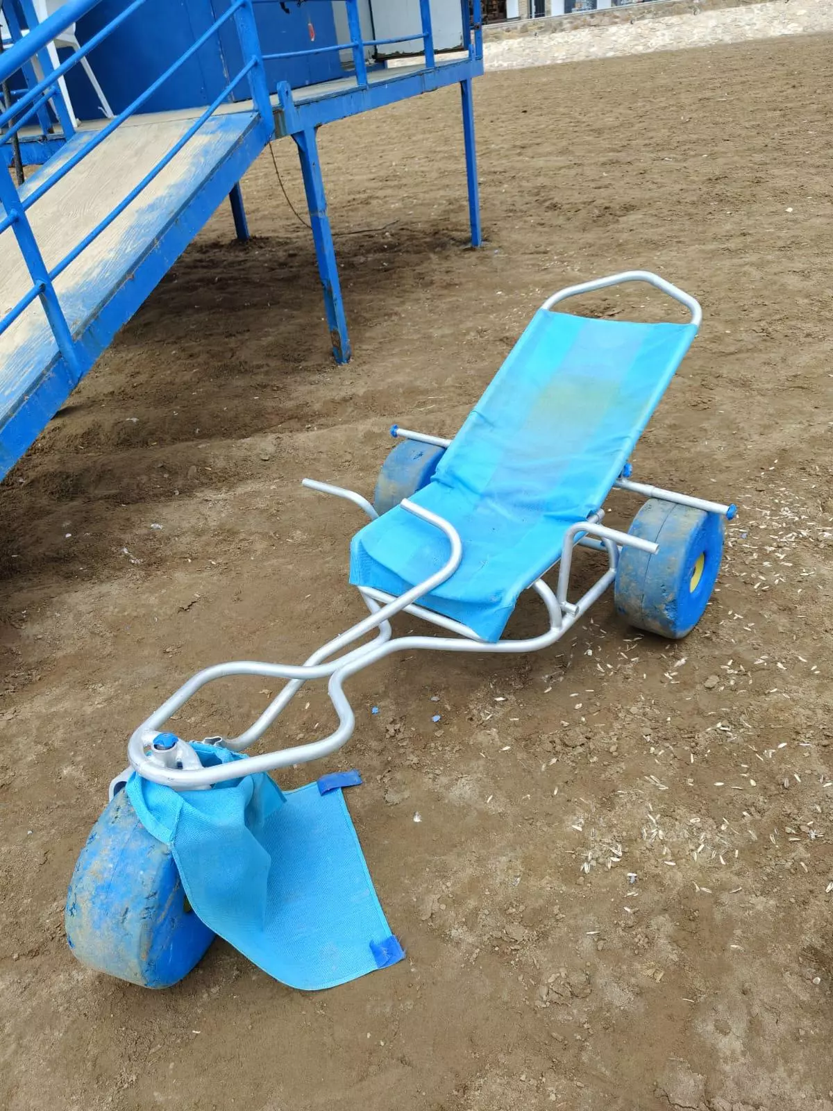 Una avería en todas las sillas anfibias impiden el baño adaptado en Mazarrón