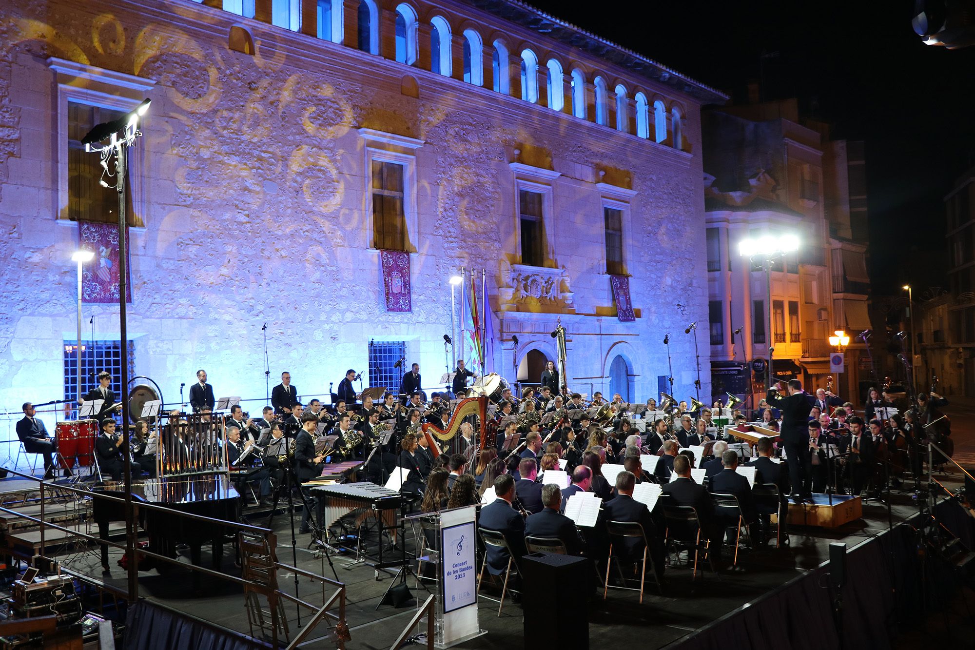 Concierto de la Banda Primitiva y la Unió en Llíria en Sant Miquel 2023