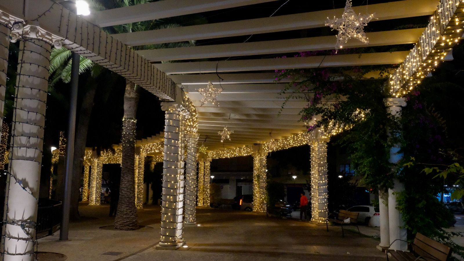 Las fotos de las nuevas luces de Navidad de la plaza de las Columnas de Palma