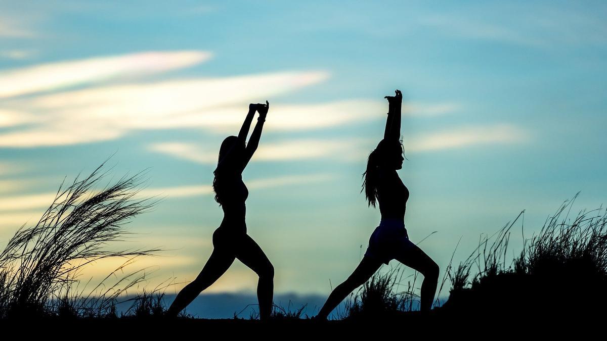 Realizar ejercicio físico por la mañana te ayudará a adelgazar de forma saludable.