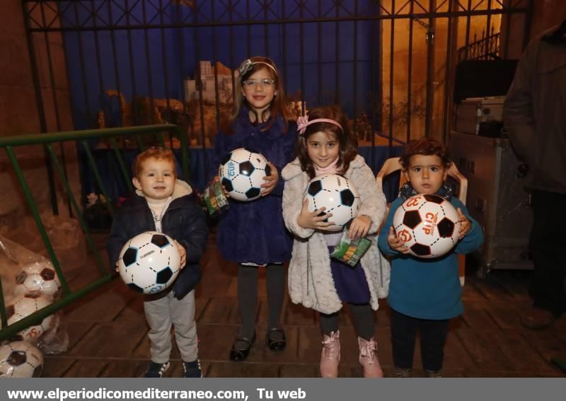 El Cartero Real recogió las ilusiones de los niños de Castellón