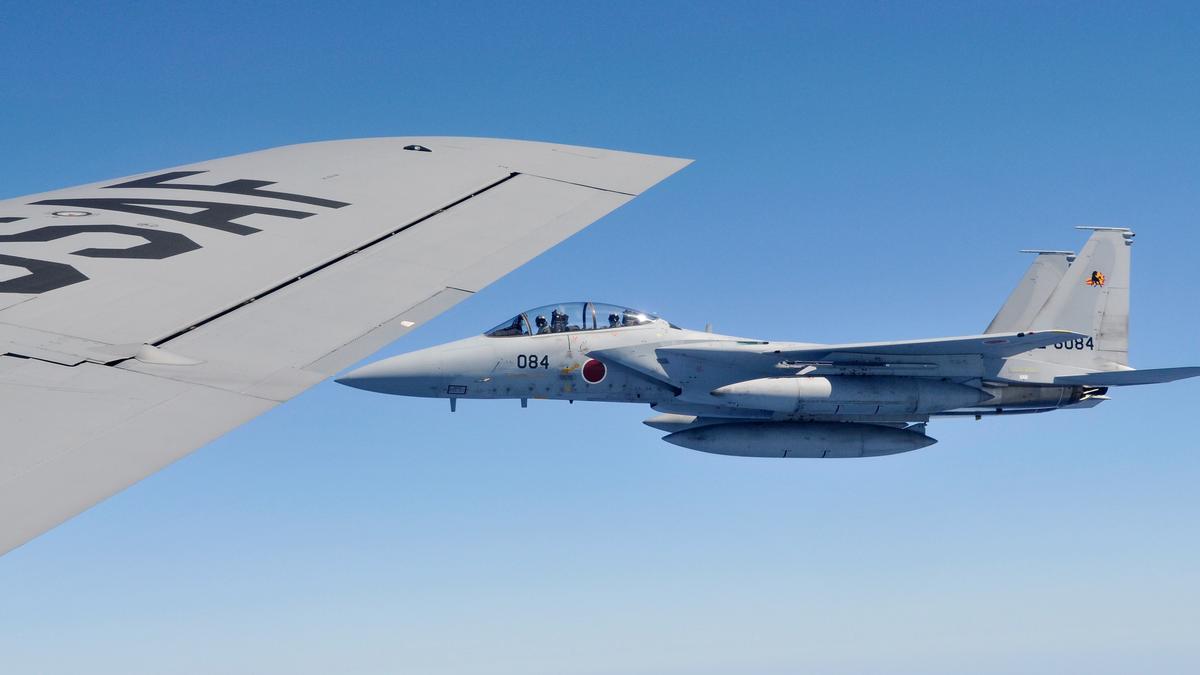 Avión de combate F-15 japonés.