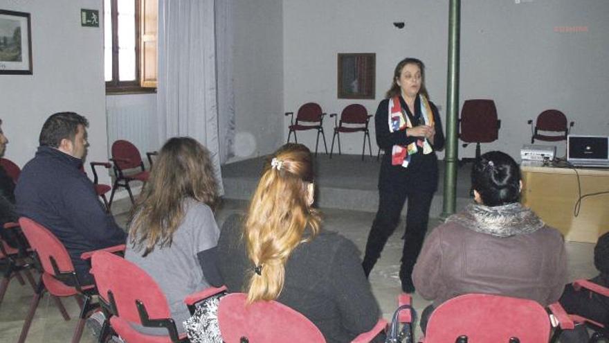 Desarrollo del taller de «risoterapia» organizado en Toro por el Centro de Acción Social.