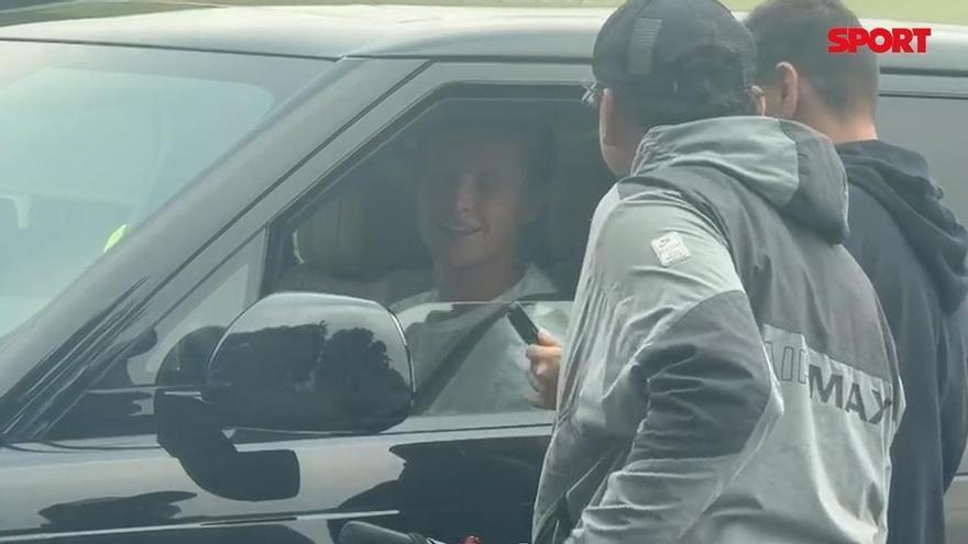 Frenkie de Jong completa su primer entrenamiento tras la lesión