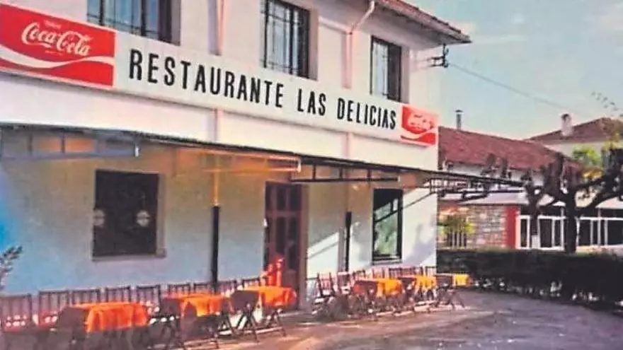 El menú de "Las Delicias" sigue en el paladar y sale a subasta: el restaurante de Gijón donde Tierno Galván organizó la comanda y comió la cúpula de Play Boy