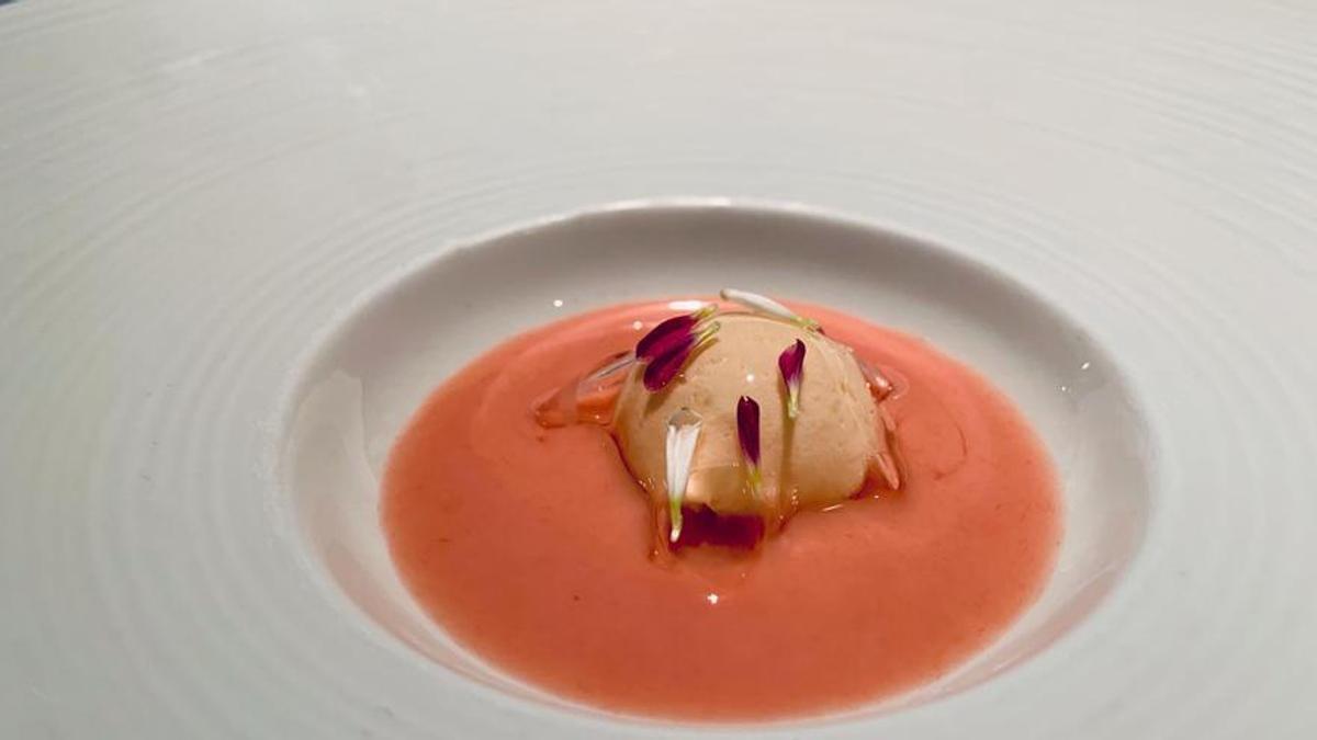 Tomate, mayonesa y jamón, uno de los clásicos de Atrio (Cáceres).