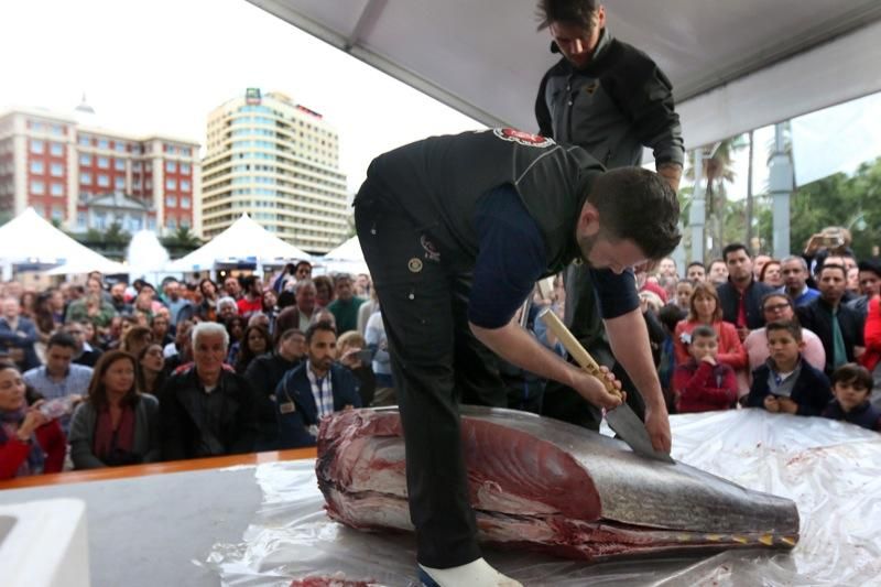 Ronqueo de atún rojo en la Plaza de la Marina