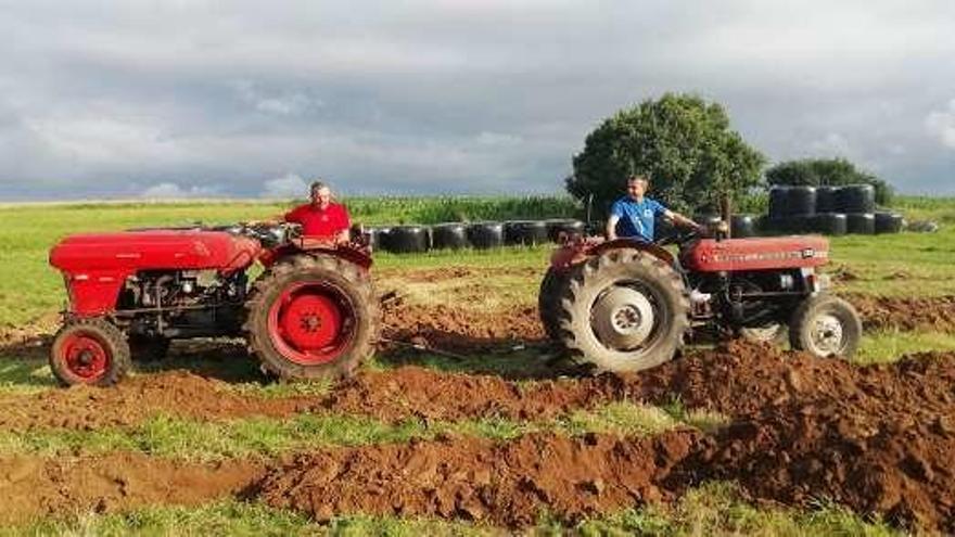 Concurso de tiro de tractores en las fiestas de La Ren.