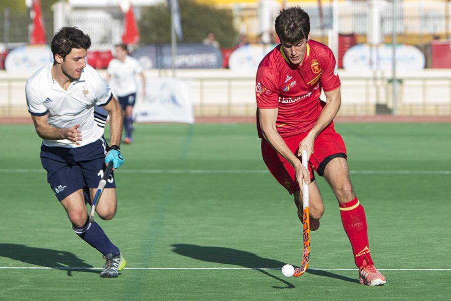 La selección española se impone al combinado galo en un amistoso disputado en Benalmádena