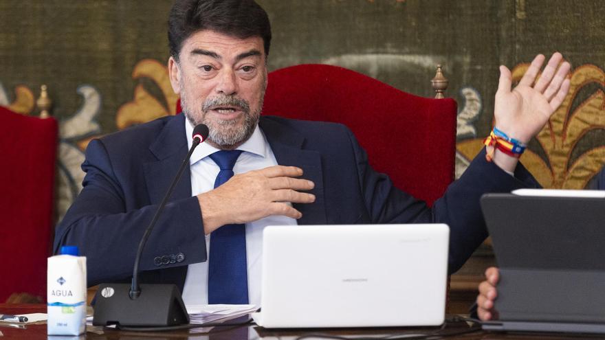 El alcalde de Alicante se autodescarta para presidir la FVMP