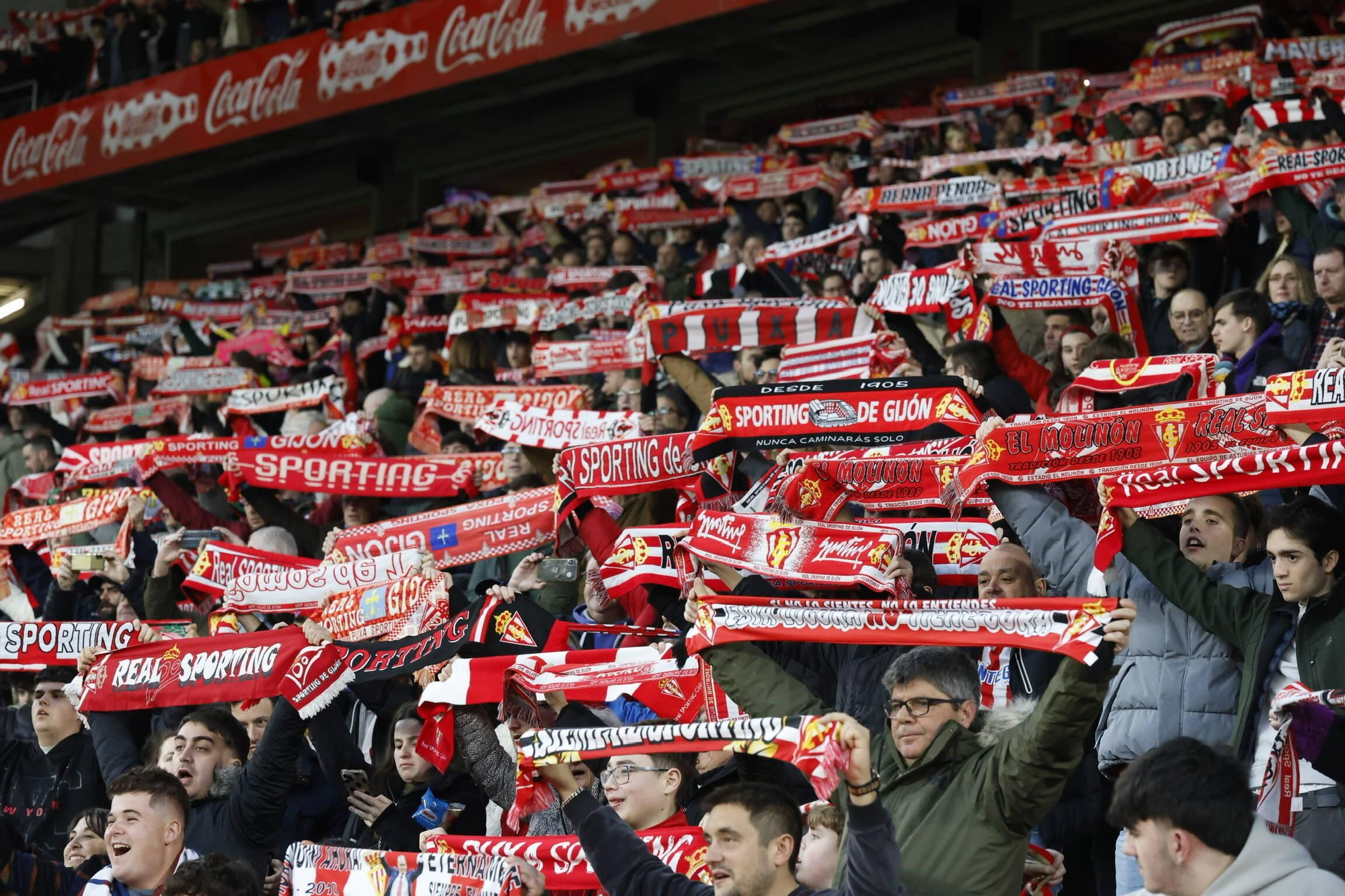 El partido entre el Sporting y el Eibar, en imágenes