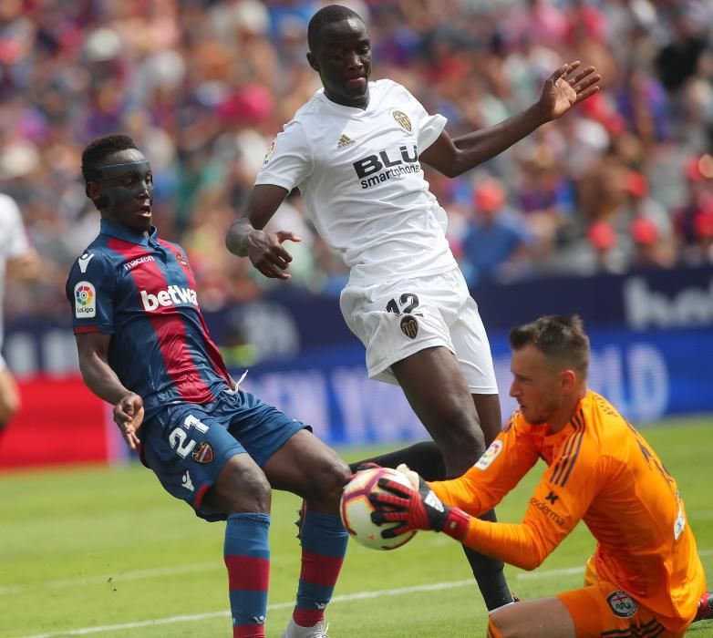 Derbi Levante-Valencia, las fotos de los mejores m