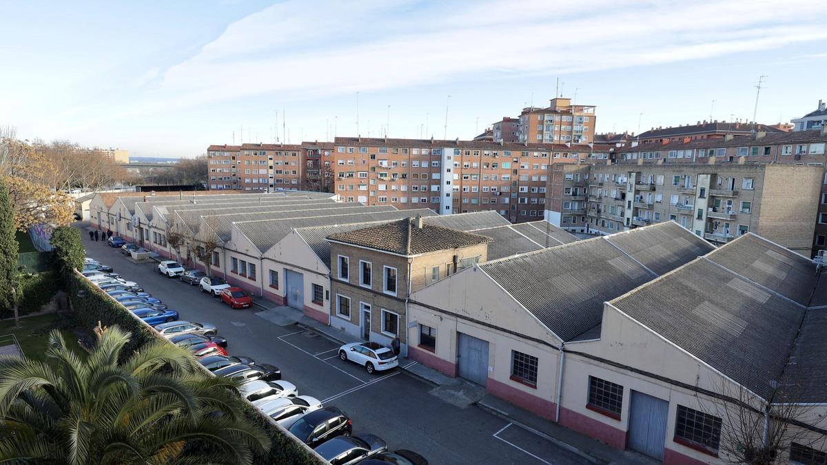 Vista aérea de las instalaciones de Instalaza en la calle Monreal, en el centro de Zaragoza.