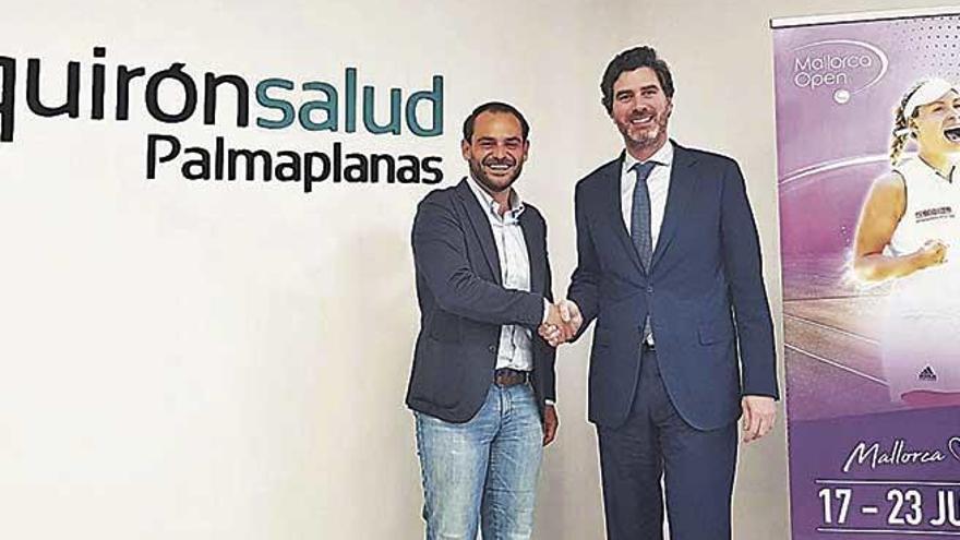 Víctor Ribot y Félix Torralba firmaron ayer el acuerdo entre Quirónsalud y el Mallorca Open.