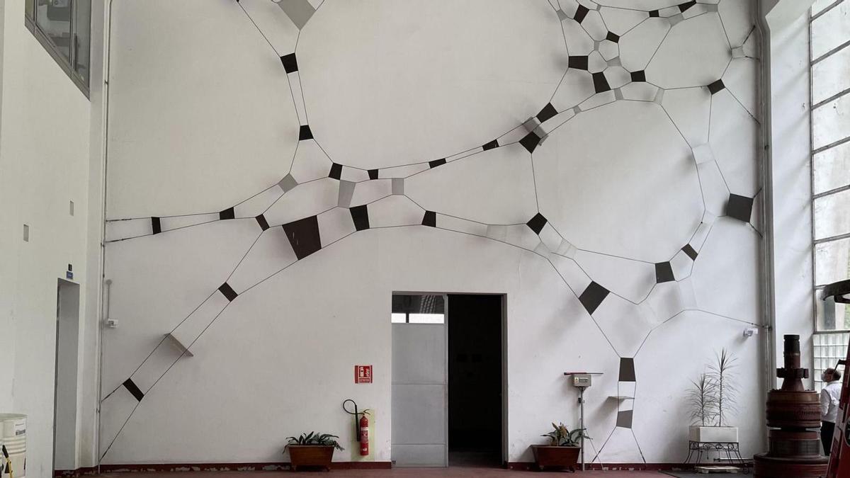 'Forma forza. Luz cor. Espazo material' (1960) de José María de Labra na Central Eléctrica do Eume (Monfero-A Capela).