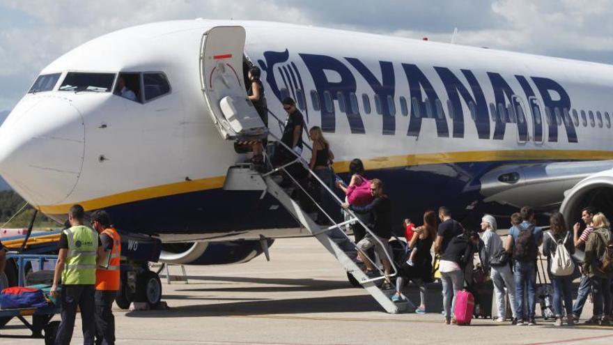 L&#039;amenaça de Ryanair de tancar la base operativa de Girona cobra força