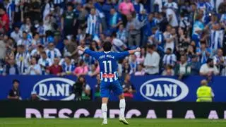 Lo que no se vio en la salvación del Espanyol: un silencio sepulcral, un llanto desconsolado en el banquillo y una invasión de felicidad